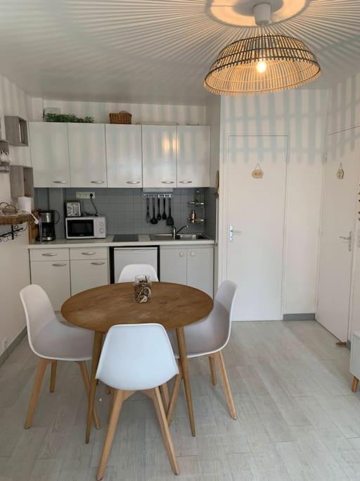 Houlgate SOUPLEX 50m plage et commerces Extérieur photo